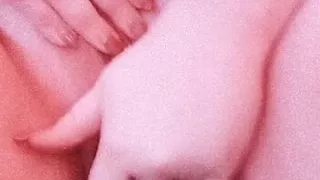 Fingering with buttplug in (squirt)