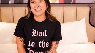 Schöne große Beute asiatische spritzt hart