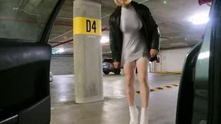 Parkhaus Sissy Schlampe fast erwischt