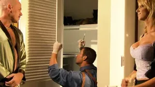 FBI Agent fickt seine sekretaerin und leckt sie aus