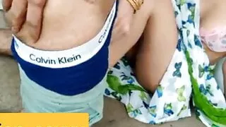 Bhabhi ko apne bade lund par jhulaya