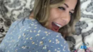 Babe Summer Vixen takes a creampie – POV GFE