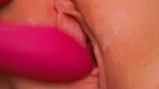 Making my fat pussy wet