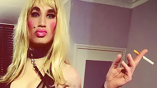 Bimbo Barbie Smoker Bitch