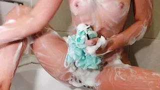 Shaving my pussy in the bathroom