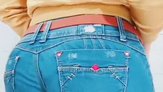 making stripteace show in the public bathroom i show my ass