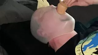 My second Breathplay. Latex Glovemask and Dildo suckig 26x7m