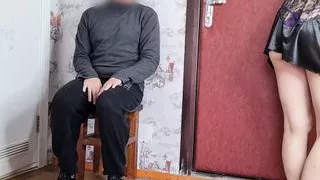 sexy wife in stockings met a pizza courier