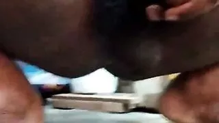 Alleine Schwarze Schwänze hängen immer