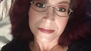 Vulgar Chat with Friend and Showing my Cunt