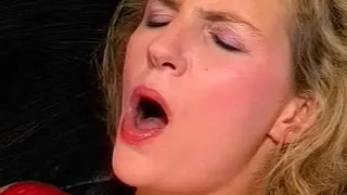 Junger Apache fickt haarige fotze