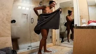 Submissive Mommy Zoey Sinn Squirting For The First Time!