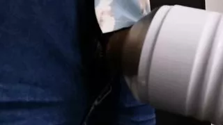 Sexy Kerl fickt sein Spielzeug