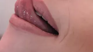 Schau mal meine Pussy wie feucht