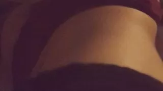 I'm waiting to fuck me hard in my bed