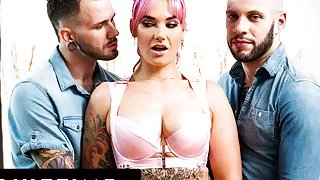 Siri Dahl's First MMF Threesome With Two Bisexual Studs