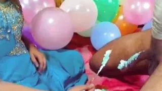 Neha ke devar ne janmdin par lund par cake lagakar chusaya