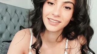 GiaBaker Cute Dance For You On Camera