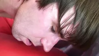 Mein Freund steht auf Anal hier sein Geschenk