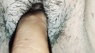 Fingering my Desi gf’s pussy – she enjoyed it