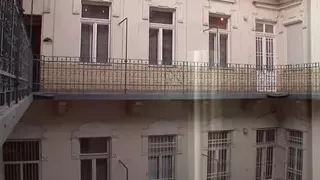 Trashy beauty has ass 2 mouth fun