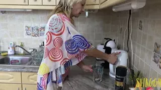 A naughty housewife makes her neighbor cum all over her face and boobs