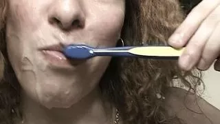 Girl fickt mit kompletten Motorrad Club