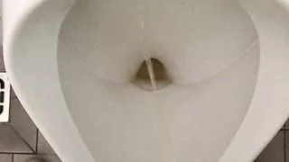 Golden shower at Public Toilett