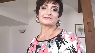 Oma Gerda 59 und ein gut gebauter BBC US Soldat treiben es  wild