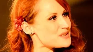 Sexual massage session for Anna Polina and Emy Russo