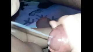 Ein riesiger Cumshot auf ihren Titten