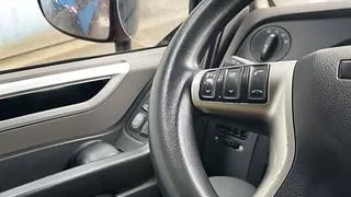 jerk off while i have to wait at the customer's