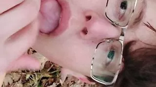 Teen jerked off outdoor