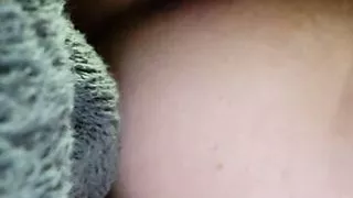 Sissy anal spielen während gesperrt