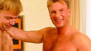 Buschige Rothaarige bekommt die Loecher gestopft