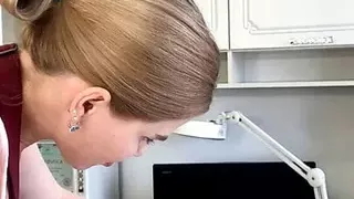 SugarNadya waxes the cock a of a chatty customer