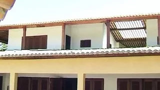 Blonde Milf im Urlaub im freien gefickt