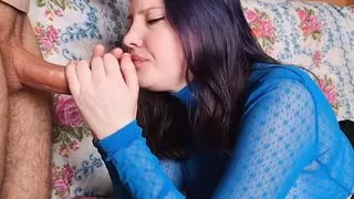 A beautiful bitch with blue hair gave the best blowjob with plump lips