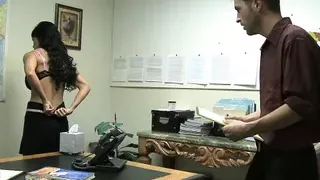 MY BOSS IS A COUGAR - Chapter #04