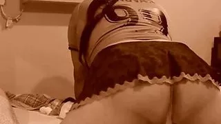 Anna Geiaha ass shaking