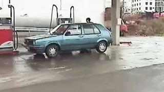 Latexbraut blaesst heftig