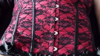 Hot gothic girl touches herself in order to awaken my desire