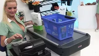 CHECKOUT CHICKS - Chapter #01