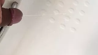 Piss in the bath