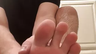 Lotion auf perfekten Füßen