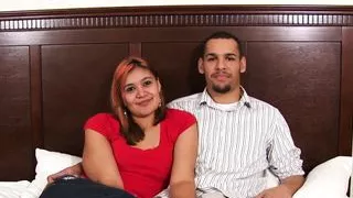 Jovem asiatica timida faz primeiro video porna