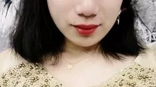 Lynsey takes camera to speak