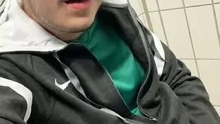 Jake019_xx got a short wank at Work Toilet for you