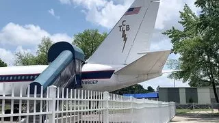 Taking Care of Business – Blonde PAWG Slut Cheetah Adora gets Fucked in Graceland Hotel Doggystyle