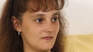 Schuechternes teen beim ersten Dildo casting